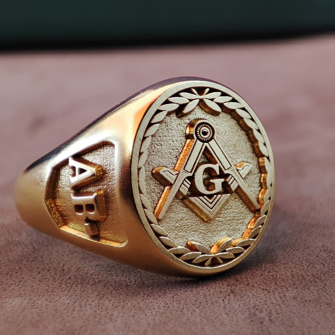Master Mason Blue Lodge Ring - Engraving options & Various Materials - Bricks Masons