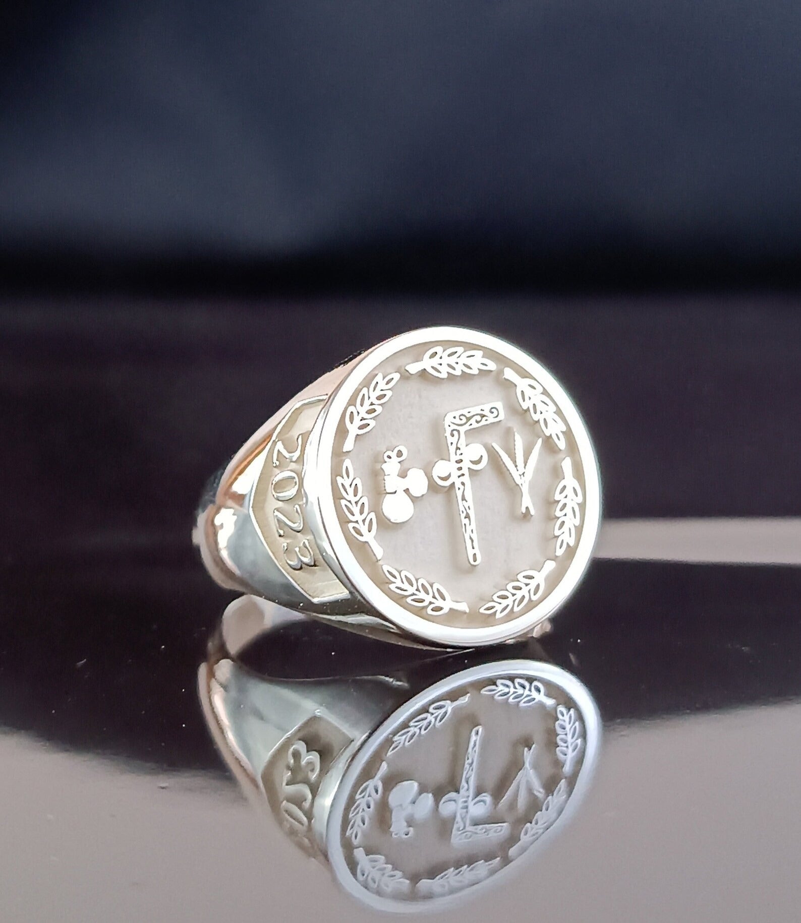 Masonic Ring - Tubalcain With Sprigs of Acacia - Bricks Masons