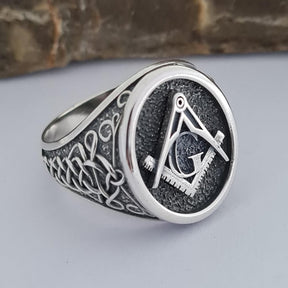 Master Mason Blue Lodge Ring - Compass & Square, Black Onyx - Bricks Masons