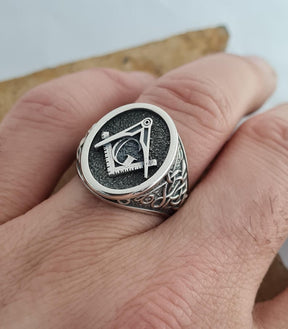 Master Mason Blue Lodge Ring - Compass & Square, Black Onyx - Bricks Masons