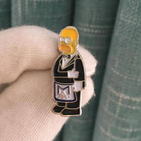 Master Mason Blue Lodge Lapel Pin - The Simpsons Homer - Bricks Masons