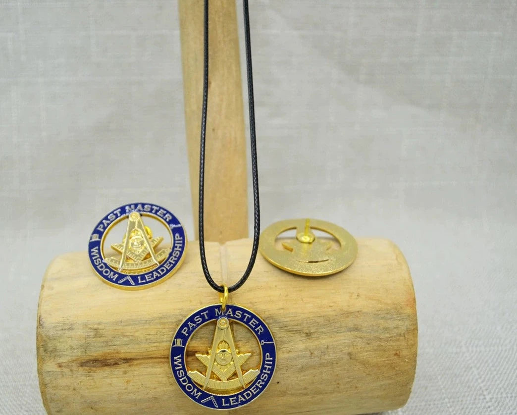 Past Master Blue Lodge Necklace - Gold Plated Wisdom & Leadership Pendant With Leather Chain - Bricks Masons